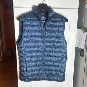 Uniqlo Men's Navy Puffer Vest